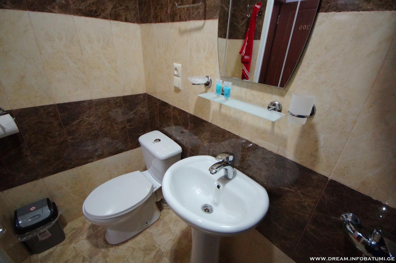 Dream Hotel Batumi Ngoại thất bức ảnh